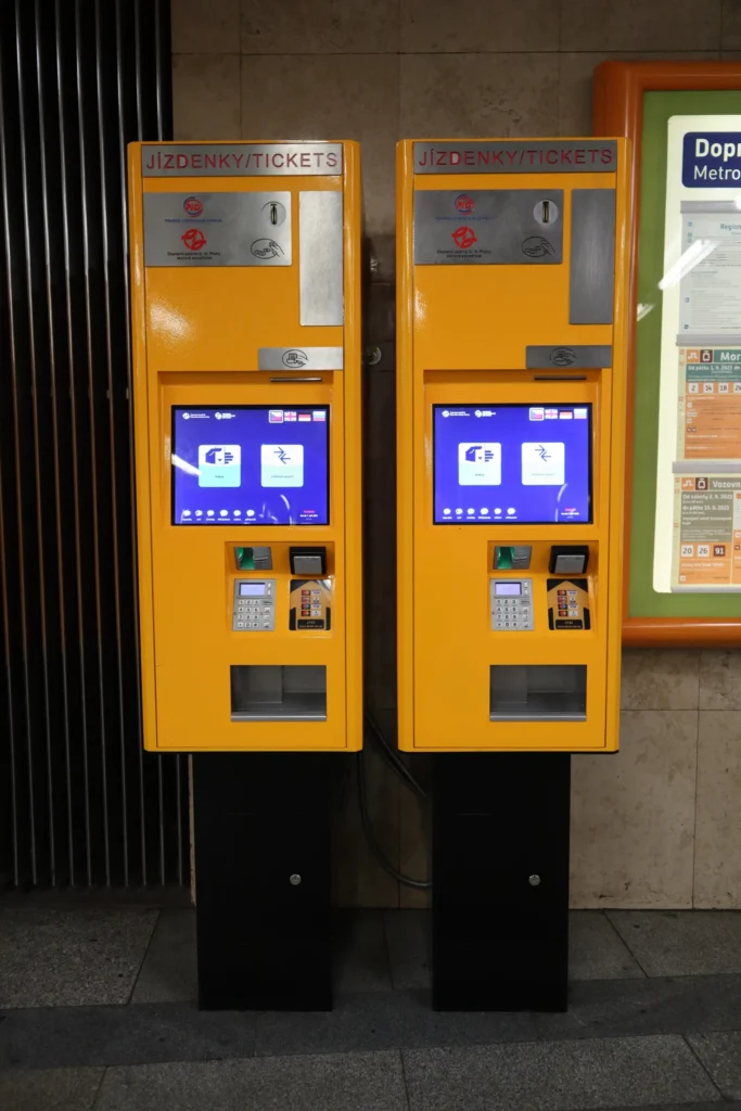 捷克地鐵（觸控式售票機）